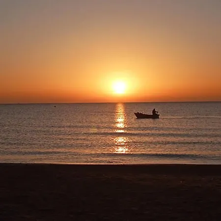 Rodriguez De La Fuento Apartman Torrevieja